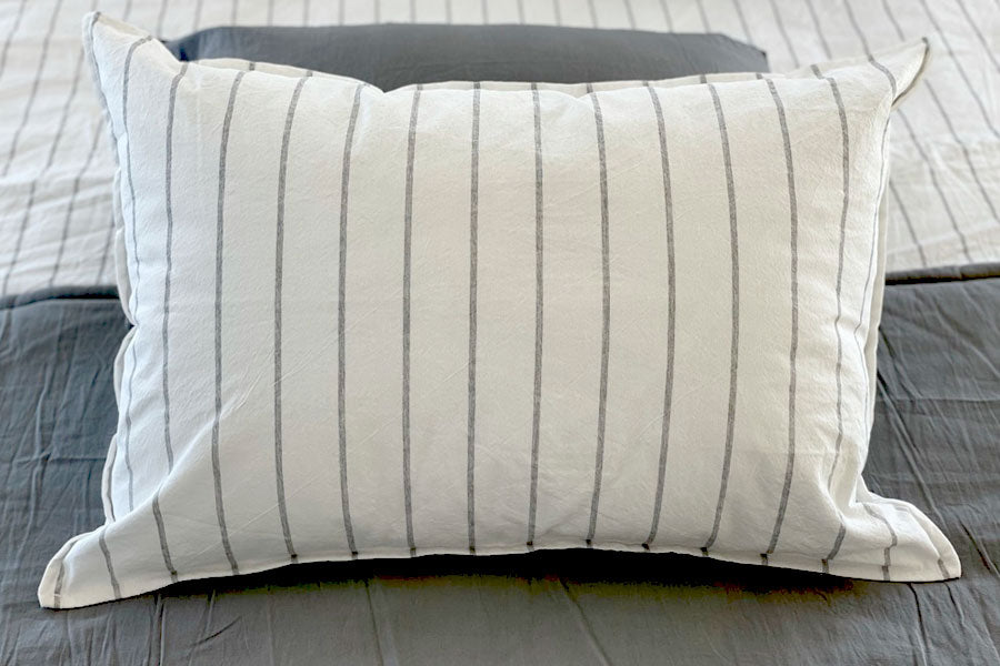 Almohadon Stripes Gray 50 x 70 cm