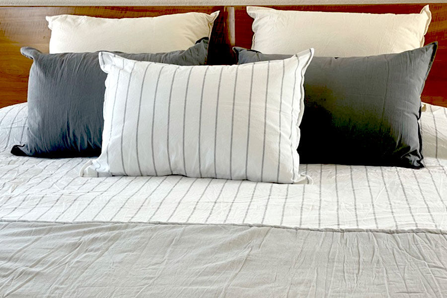 Almohadon Stripes Gray 50 x 70 cm