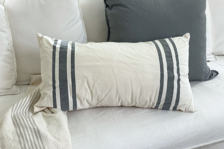 Almohadón Doble Raya Francesa Gris Oscuro 40x70 cm