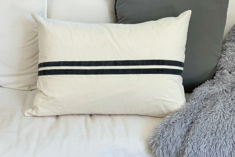 Almohadón Crudo Rayas Horizontales Negras 50x70 cm