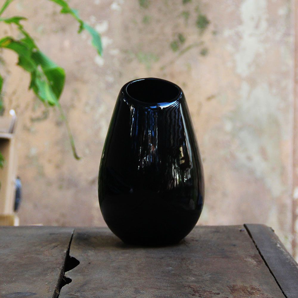 Florero Egg Negro