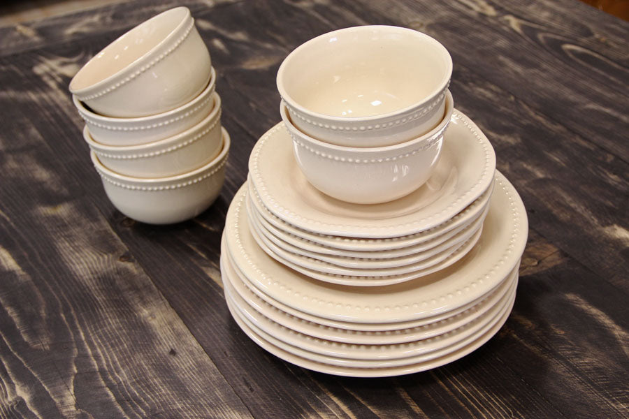 Juego 18 Piezas Queen Crema