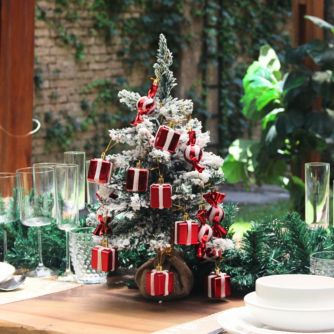 Árbol Nevado con base Arpillera 45 cm