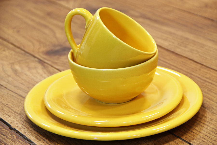 Plato Postre Clásico Amarillo