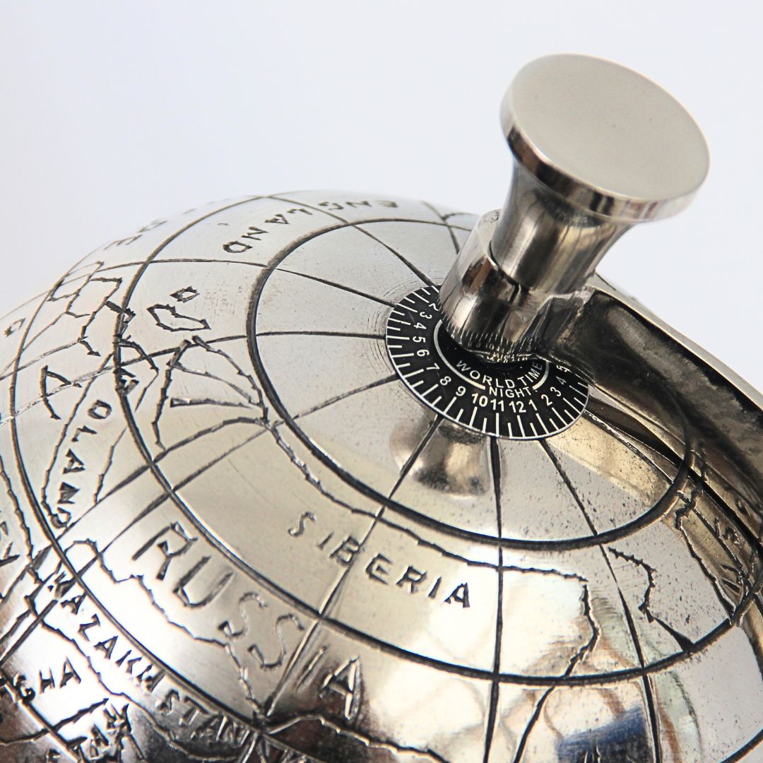 Globo Terraqueo Plateado 25 cm