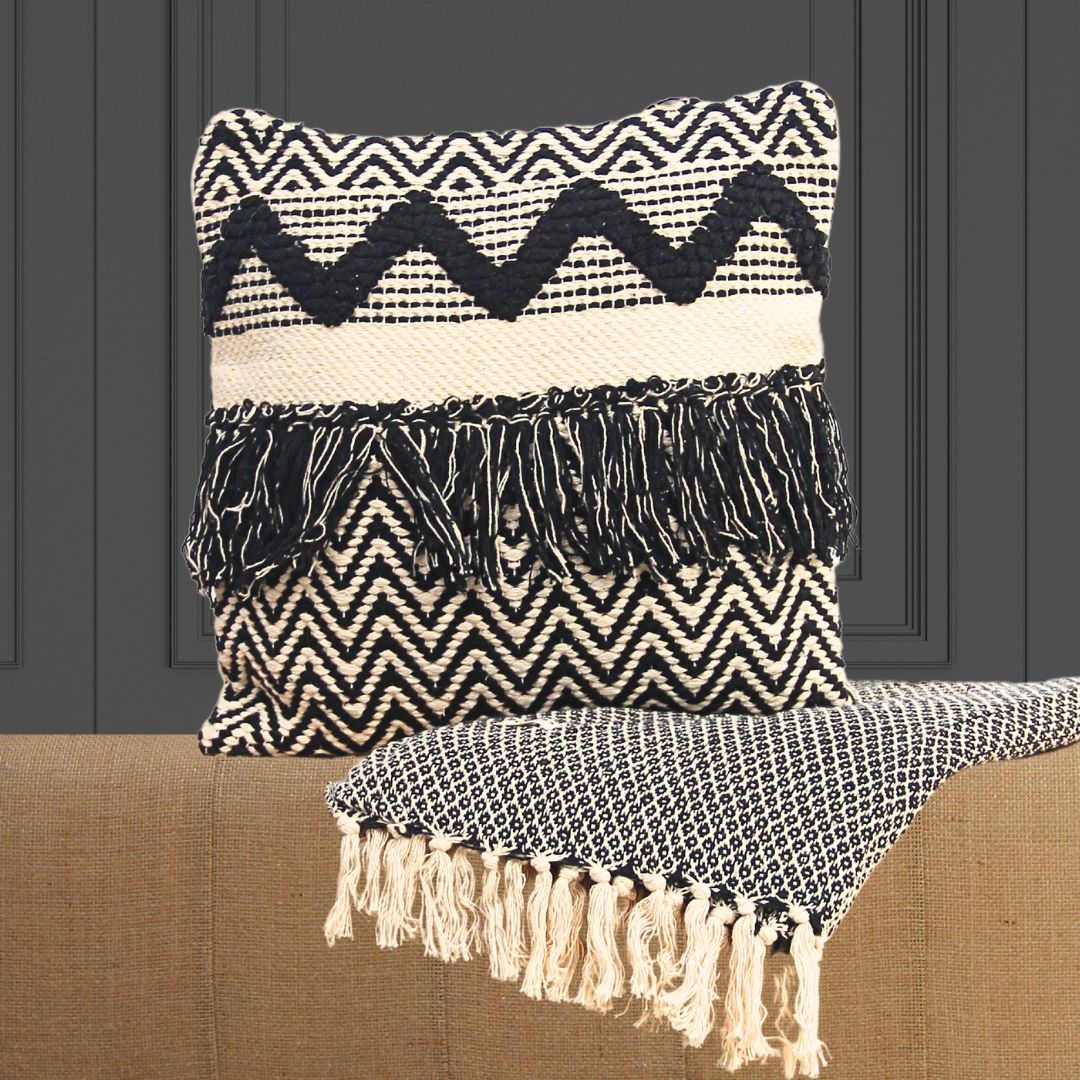 Pack 2 Piezas Almohadón Zuri 45 cm x 45 cm/Manta TIka Black 130 cm x 170 cm