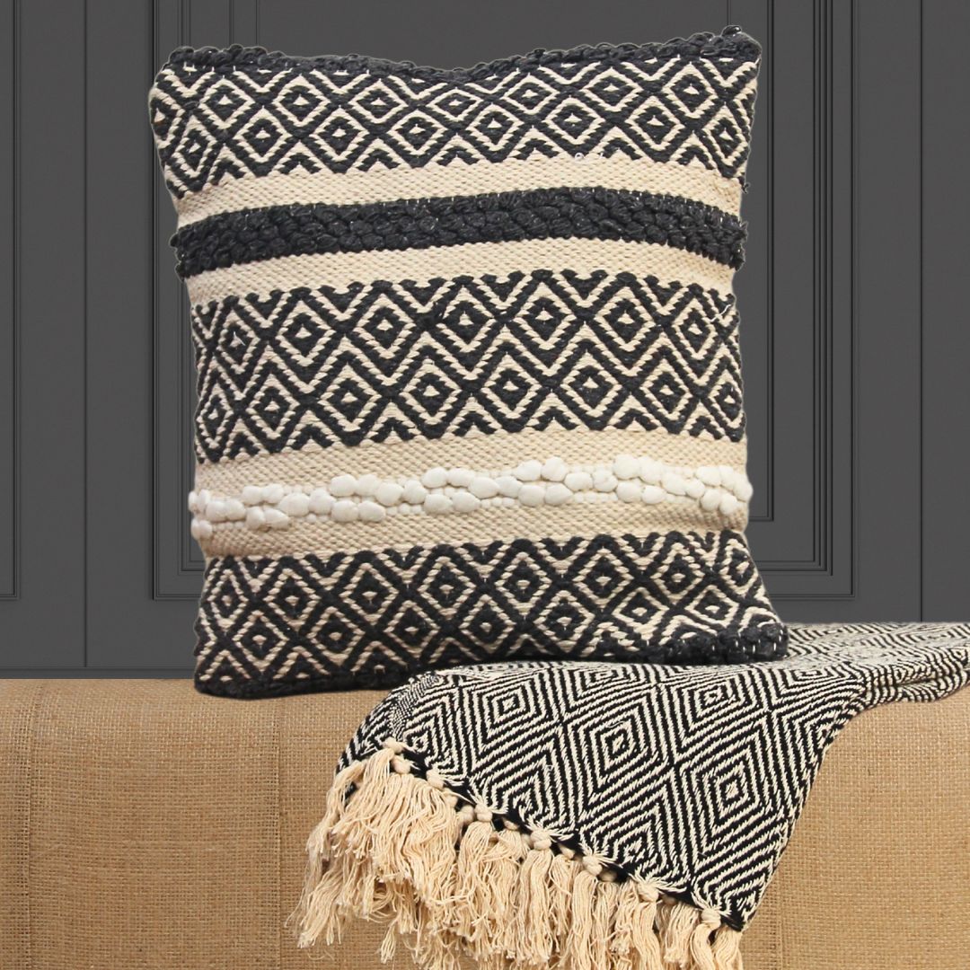 Pack 2 Piezas Almohadón Daria 45 cm x 45 cm/Manta Indra Black 130 cm x 170 cm