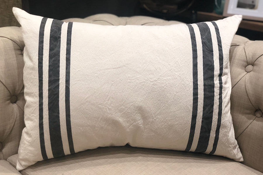 Almohadón Doble Raya Francesa Gris Oscuro 70x50 cm