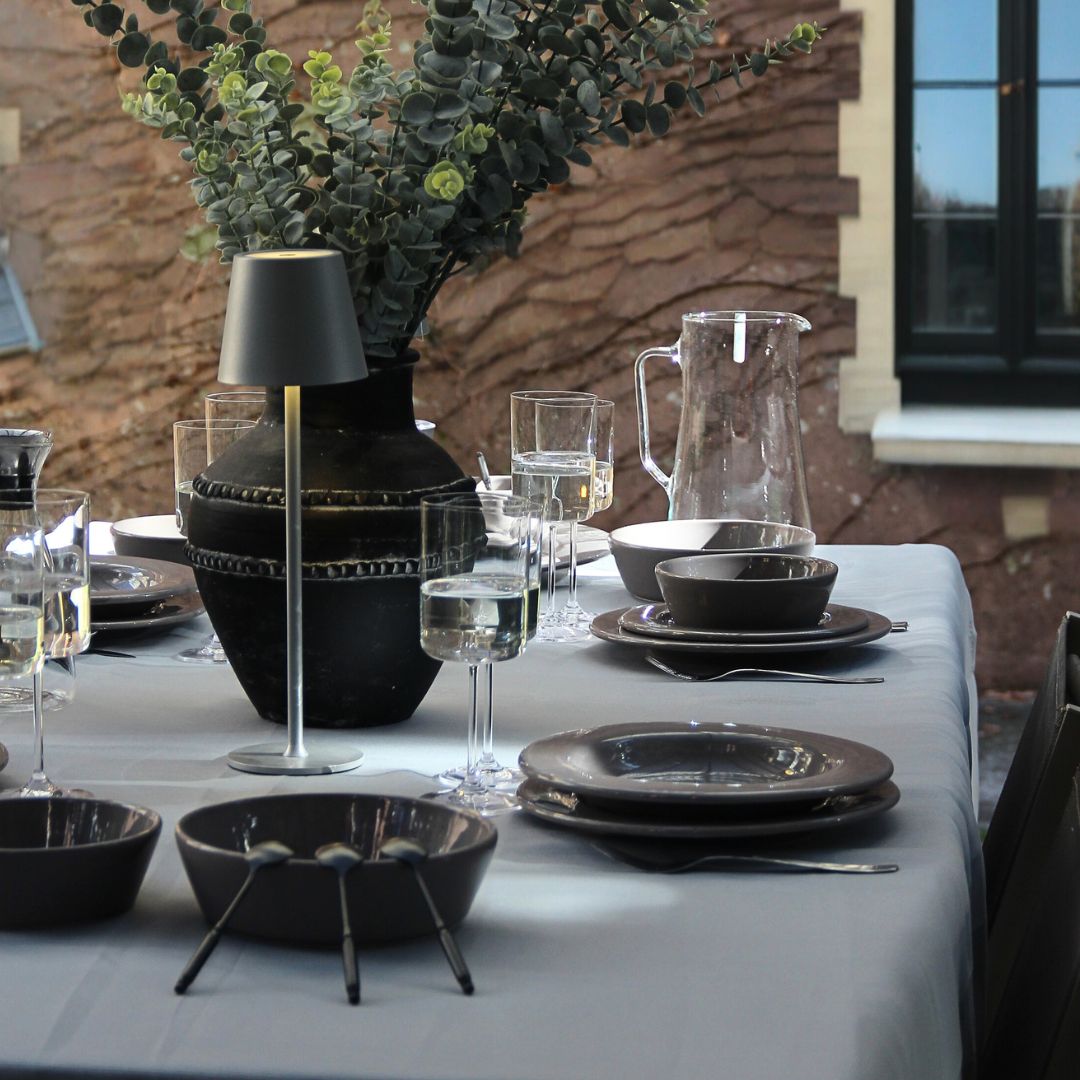 Mantel Urban Gris 152 x 240 mts