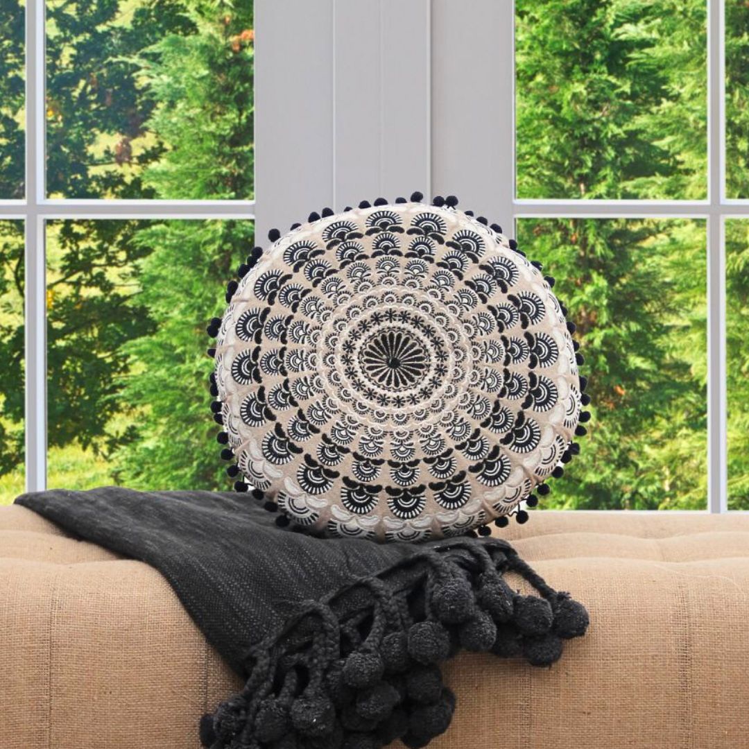 Almohadón Indi Black 40 cm