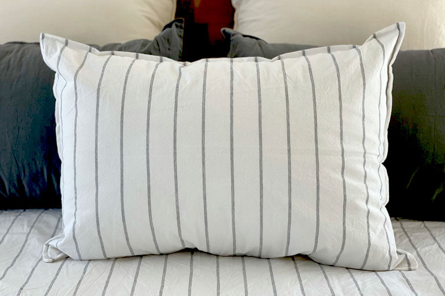 Almohadon Stripes Gray 50 x 70 cm